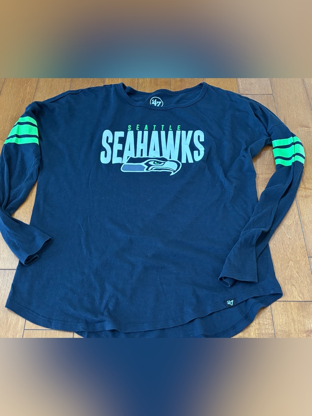 47 Seattle Seahawks Women’s Small Navy Long Sleeve Shirt Logo NFL Football Fan
